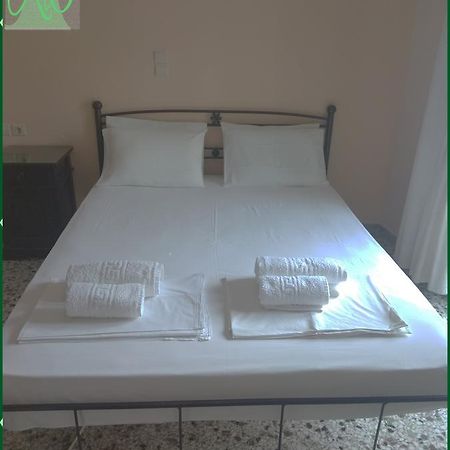 Vagia Kitsa Rooms Loutra Edipsou  Bagian luar foto